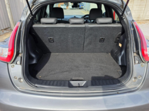 2017 Nissan Juke 1.2 Dig-T N-Connecta Euro 6 (s/s) 5dr in Grey — image 6