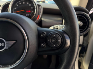 2018 MINI Hatch 1.5 Cooper Euro 6 (s/s) 3dr in White — image 6