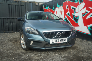 2013 Volvo V40 Cross Country 2.0 D3 Lux Nav Hatchback 5dr Diesel Manual Euro 5 (s/s) (150 Ps) in Blue — image 3