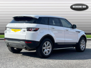 2013 Land Rover Range Rover Evoque 2.2 Range Rover Evoque Pure Sd4 4WD 5dr in White — image 4