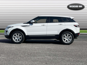 2013 Land Rover Range Rover Evoque 2.2 Range Rover Evoque Pure Sd4 4WD 5dr in White — image 6