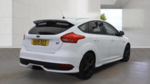 2018 Ford Focus 2.0t Ecoboost St-2 Euro 6 (s/s) 5dr in White — image 3