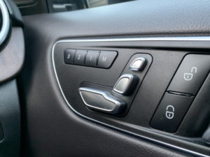 2018 Mercedes-Benz B Class 1.6 B200 Exclusive Edition (plus) MPV 5dr Petrol 7g-Dct Euro 6 (s/s) (156 Ps) in Black — image 4