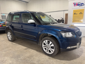 2017 Skoda Yeti 2.0 Tdi Se L Drive in Blue — image 6