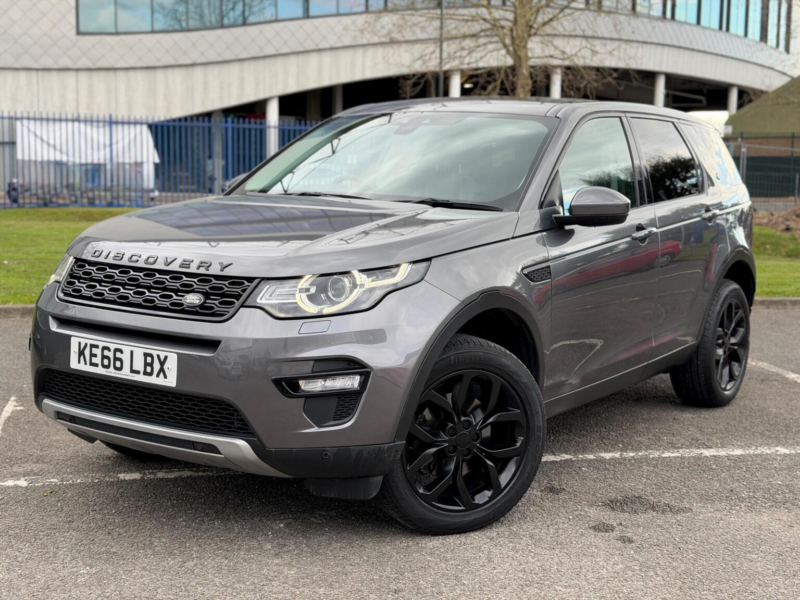 2017 Land Rover Discovery Sport 2.0 Td4 Hse Auto 4WD Euro 6 (s/s) 5dr in Grey — image 1