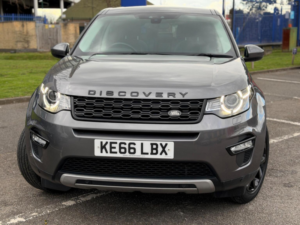 2017 Land Rover Discovery Sport 2.0 Td4 Hse Auto 4WD Euro 6 (s/s) 5dr in Grey — image 3
