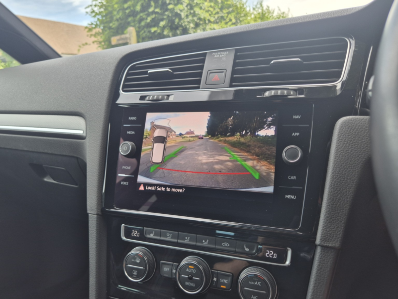 2019 Volkswagen Golf 2.0 Tsi Gti Performance in White — image 1