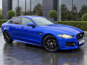 2018 Jaguar Xe 2.0d R-Sport Auto Euro 6 (s/s) 4dr in Blue — image 4