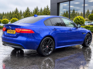 2018 Jaguar Xe 2.0d R-Sport Auto Euro 6 (s/s) 4dr in Blue — image 5
