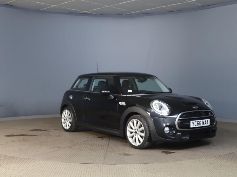 2016 MINI Hatch 2.0 Cooper Sd Euro 6 (s/s) 3dr in Black — image 1