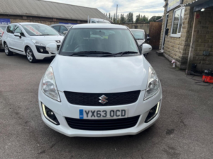 2013 Suzuki Swift 1.3 Ddis Sz4 Euro 5 5dr in White — image 2
