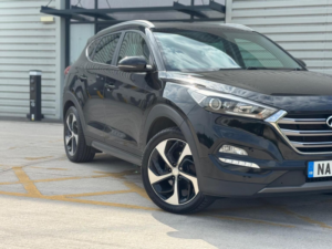 2016 Hyundai Tucson 2.0 Crdi Blue Drive Premium Euro 6 (s/s) 5dr in Black — image 3