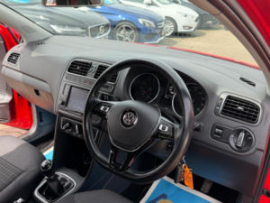 2015 Volkswagen Polo 1.2 Tsi Bluemotion Tech Se Euro 6 (s/s) 5dr in Red — image 3