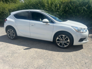 2015 Citroen Ds4 1.6 E-Hdi Airdream Dstyle in White — image 2