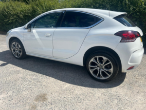 2015 Citroen Ds4 1.6 E-Hdi Airdream Dstyle in White — image 4