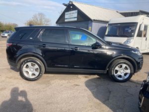 2018 Land Rover Discovery Sport 2.0 Ed4 Hse SUV 5dr Diesel Manual Euro 6 (s/s) (5 Seat) (150 Ps) in Black — image 4