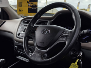 2015 Hyundai I20 1.2 Premium Se Hatchback 5dr Petrol Manual Euro 6 (84 Ps) in Grey — image 3
