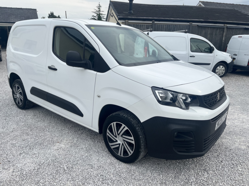 2021 Peugeot Partner 1.5 Bluehdi 1000 Professional in White — image 1