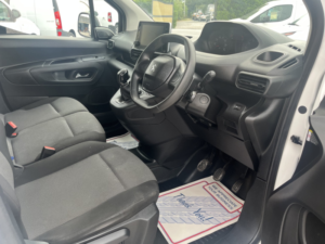 2021 Peugeot Partner 1.5 Bluehdi 1000 Professional in White — image 3