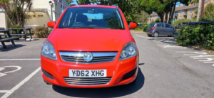 2012 Vauxhall Zafira 1.6 16v Exclusiv in Red — image 3