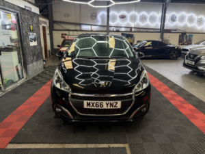 2016 Peugeot 208 1.2 Puretech Gt Line in Black — image 6