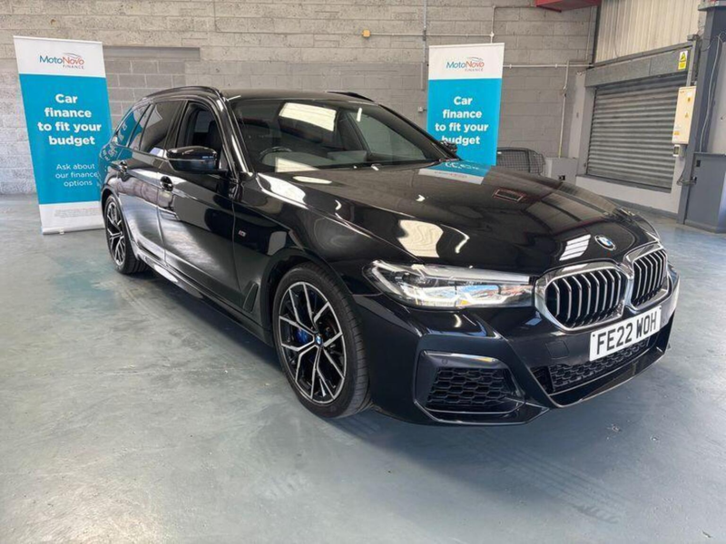 2022 BMW 5 Series 3.0 530d Mht M Sport Touring Steptronic Xdrive Euro 6 (s/s) 5dr in Black — image 1