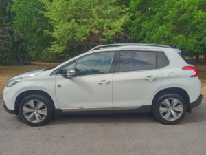 2014 Peugeot 2008 1.2 Vti Puretech Crossway in White — image 3