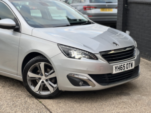 2015 Peugeot 308 1.2 Puretech Allure in Silver — image 3