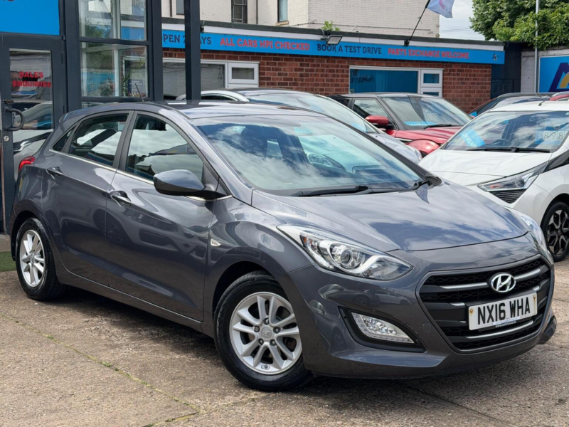 2016 Hyundai I30 1.6 Crdi Blue Drive Se Euro 6 (s/s) 5dr in Grey — image 1