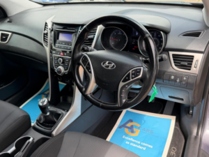 2016 Hyundai I30 1.6 Crdi Blue Drive Se Euro 6 (s/s) 5dr in Grey — image 3