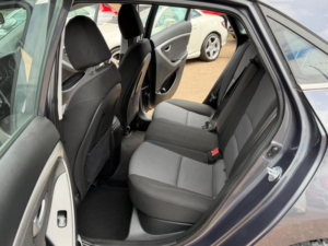2016 Hyundai I30 1.6 Crdi Blue Drive Se Euro 6 (s/s) 5dr in Grey — image 5