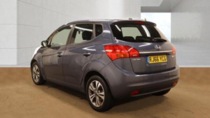 2017 Kia Venga 1.6 Crdi 3 Euro 6 (s/s) 5dr in Blue — image 3