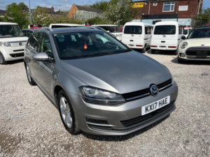 2017 Volkswagen Golf 1.2 Tsi Comfortline Connect DSG Euro 6 in Silver — image 4