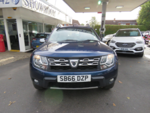 2016 Dacia Duster 1.5 Dci Laureate 4WD Euro 6 (s/s) 5dr in Blue — image 2