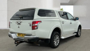 2017 Mitsubishi L200 2.4 Di-D Dc Barbarian 4WD Euro 6 4dr in White — image 4