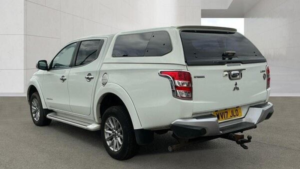2017 Mitsubishi L200 2.4 Di-D Dc Barbarian 4WD Euro 6 4dr in White — image 5