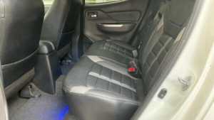 2017 Mitsubishi L200 2.4 Di-D Dc Barbarian 4WD Euro 6 4dr in White — image 6