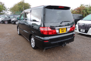 2006 Toyota Alphard 2.4 4WD Rear Conversion in Black — image 6