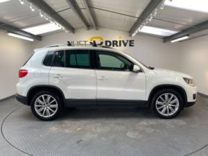 2015 Volkswagen Tiguan 2.0 Tdi Bluemotion Tech Match Edition SUV 5dr Diesel Manual 2WD Euro 6 (s/s) (150 Ps) in White — image 6