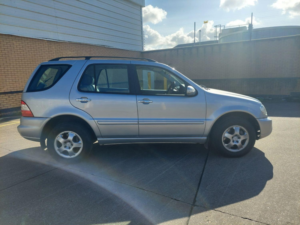 2003 Mercedes-Benz M Class 2.7 Ml270 Cdi in Silver — image 3