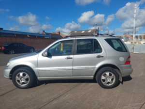 2003 Mercedes-Benz M Class 2.7 Ml270 Cdi in Silver — image 4