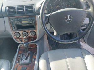 2003 Mercedes-Benz M Class 2.7 Ml270 Cdi in Silver — image 6