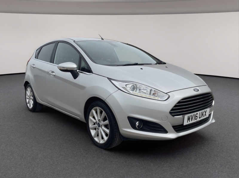 2016 Ford Fiesta 1.6 Titanium Hatchback 5dr Petrol Powershift Auto Euro 6 in Silver — image 1