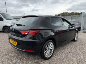 2017 SEAT Leon 1.2 Tsi Se Dynamic Technology in Black — image 2