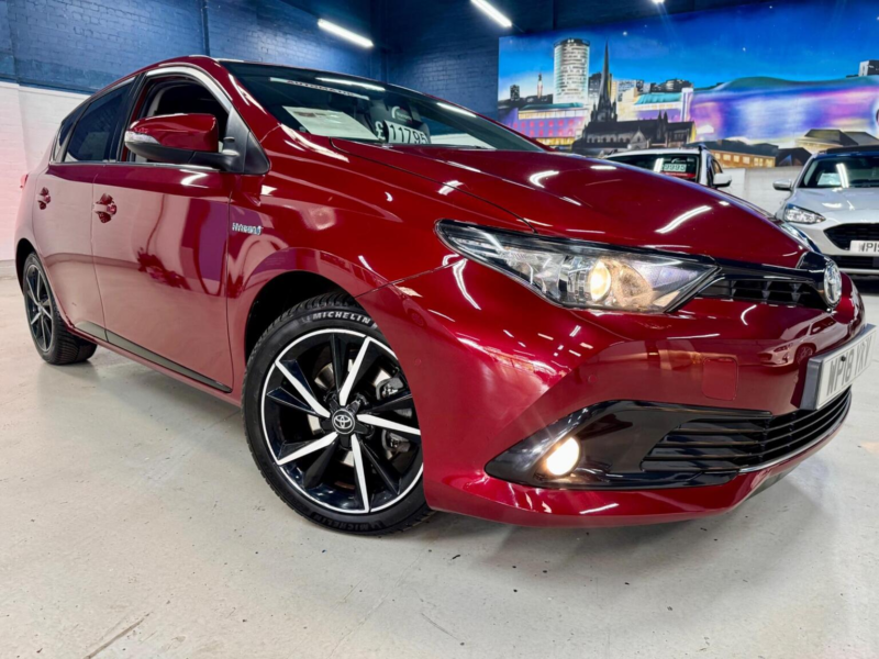 2018 Toyota Auris 1.8 Vvt-H Design CVT Euro 6 (s/s) 5dr in Red — image 1