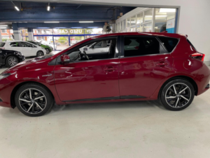 2018 Toyota Auris 1.8 Vvt-H Design CVT Euro 6 (s/s) 5dr in Red — image 4