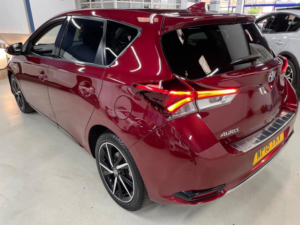 2018 Toyota Auris 1.8 Vvt-H Design CVT Euro 6 (s/s) 5dr in Red — image 6
