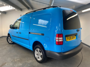 2015 Volkswagen Caddy 1.6 Tdi C20 Startline Panel Van 4dr Diesel Manual L1 H1 (149 G/km, 101 Bhp) in Blue — image 4
