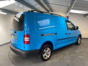 2015 Volkswagen Caddy 1.6 Tdi C20 Startline Panel Van 4dr Diesel Manual L1 H1 (149 G/km, 101 Bhp) in Blue — image 6
