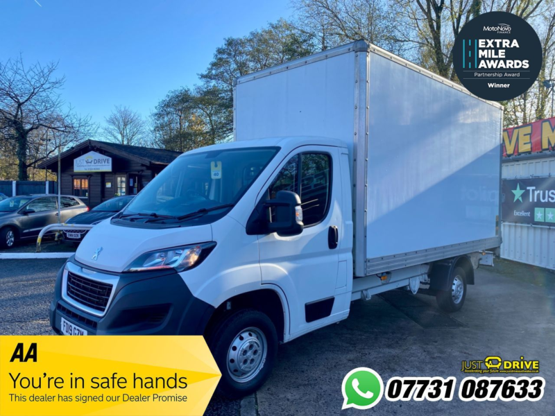 2019 Peugeot Boxer 2.0 Bluehdi 335 Built For Business Plus Box Van 3dr Diesel Manual L4 Euro 6 (160 Ps) in White — image 1